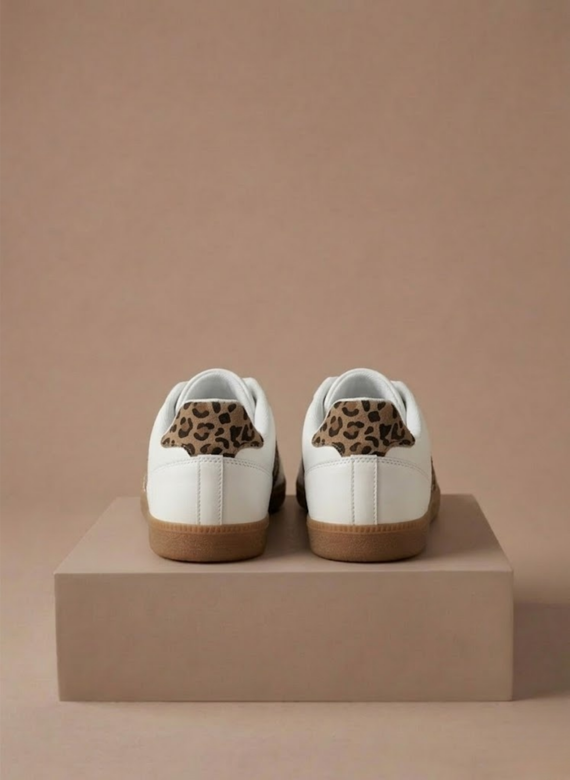 Areleon | Women’s Lightweight Retro Sneakers Comfortable Casual Walking Shoes